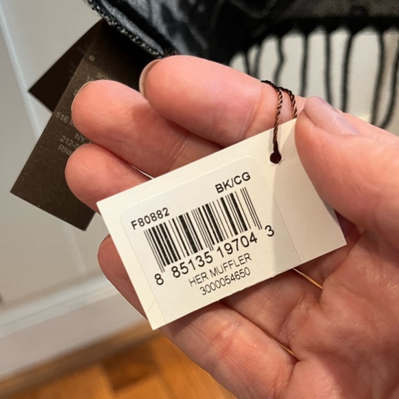 Coach Horse And Carriage Her Muffler NWT - Picture 5 of 9